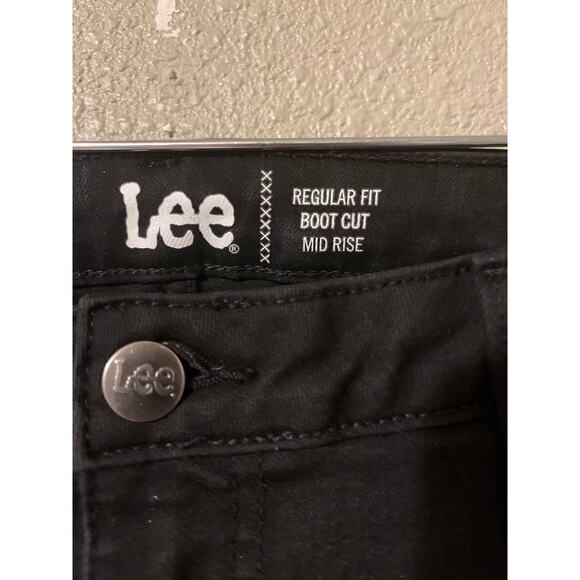 Lee Regular Fit Boot Cut Mid-Rise Black Pants - Picture 3 of 6